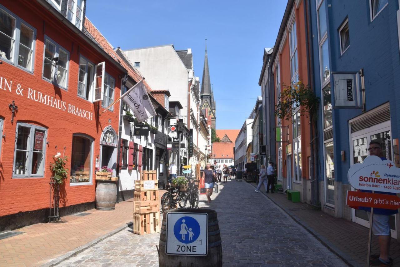 Fewo1846 - An Der Alten Kaffeeroesterei - Stilvoll Eingerichtete 2-Zimmer-Wohnung Im Stadtzentrum Фленсбург Экстерьер фото